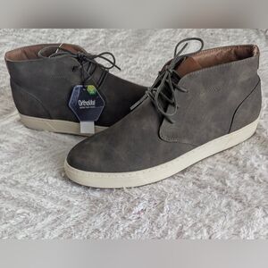 NWT Sonoma Chukka Boots